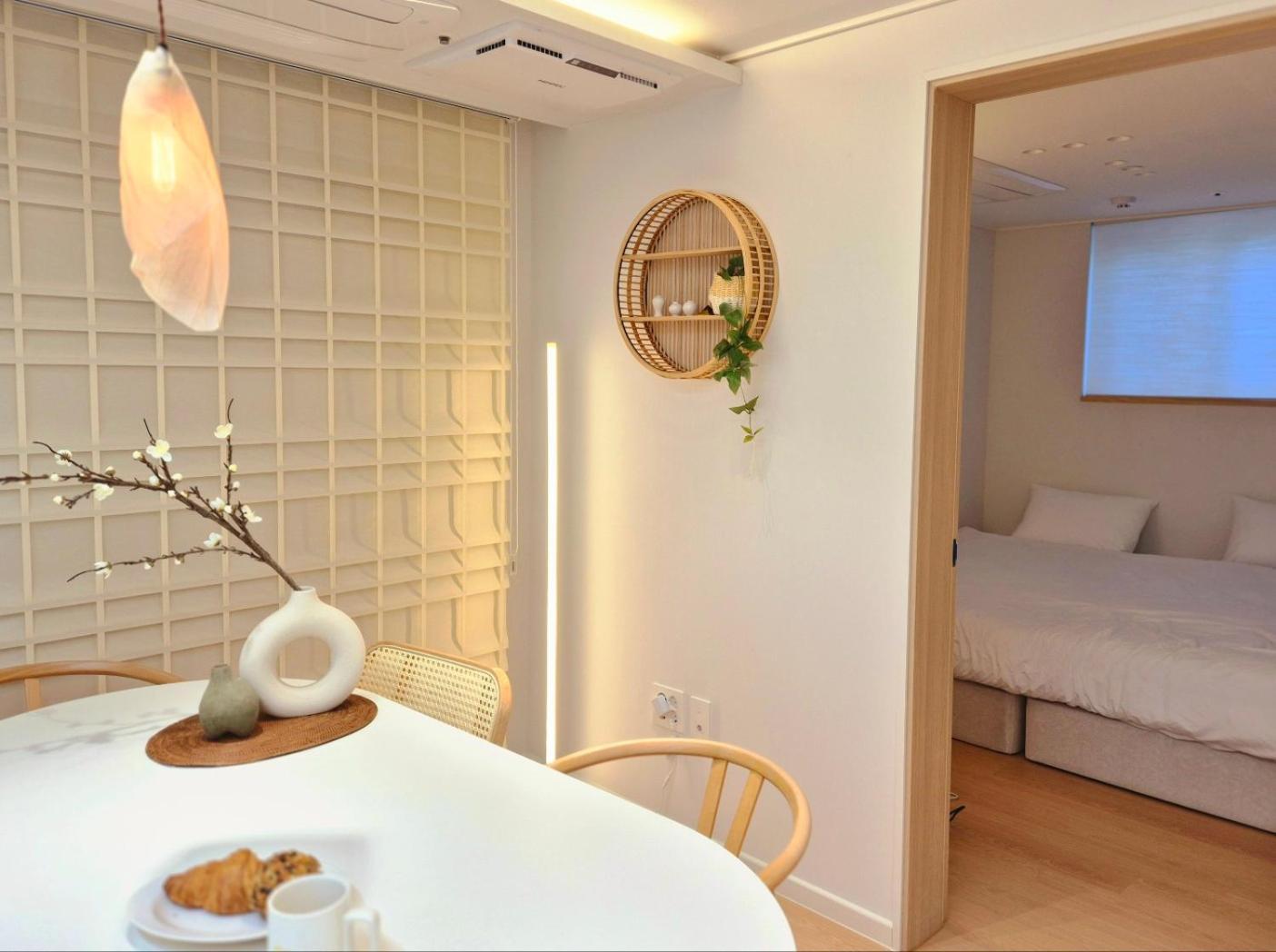 Pousada Urban Corner New Building 2 Rooms, 1 Living Room, 1 Kitchen # Seokchon Cherry Blossom # Lotte World # Kspo
