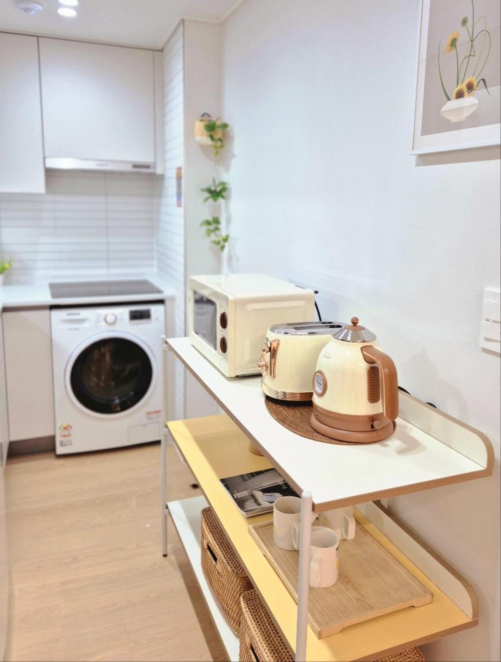 Pousada Urban Corner New Building 2 Rooms, 1 Living Room, 1 Kitchen # Seokchon Cherry Blossom # Lotte World # Kspo